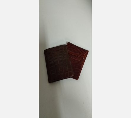 2 portefeuilles en cuir