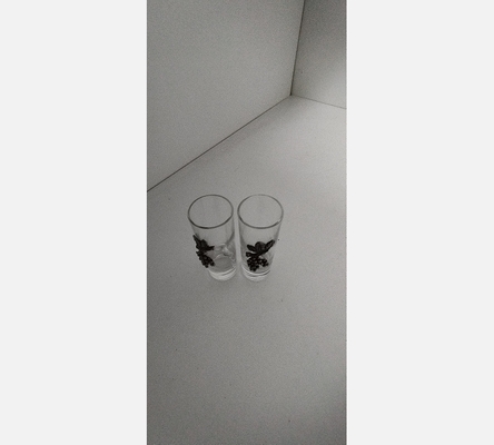 2 verres à liqueurs