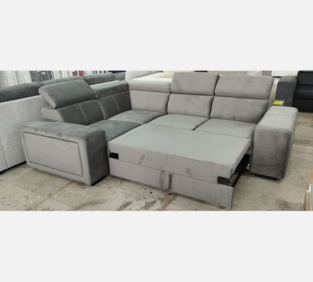2A2KVG Canapé d'angle Karola convertible en velours gris, têtières amovibles.