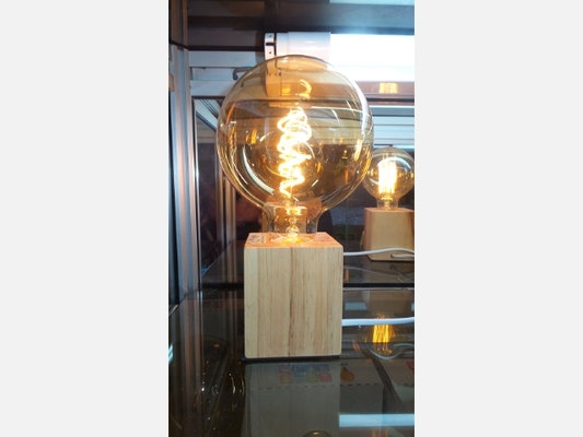 Ampoule Vintage à filament LED, boule grand modèle.