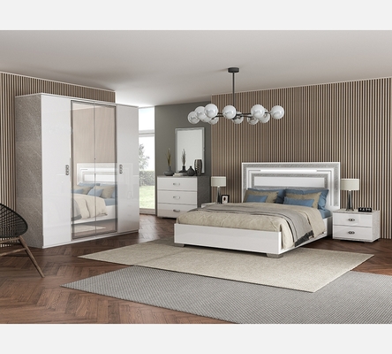 Armoire Tiffany 4 portes.