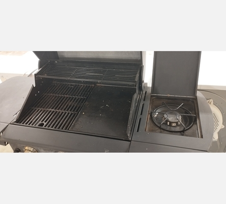 Barbecue Nexgrill à gaz avec bouteille.