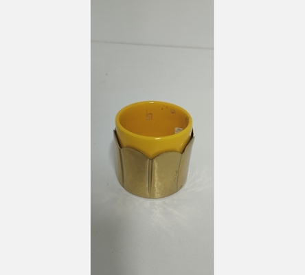Bibelot divers faience jaune et cuivre.