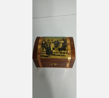 Boite à bijoux en bois