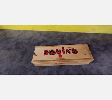 Boite de dominos