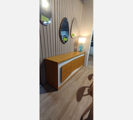 Buffet 3 portes en bois chêne et blanc.