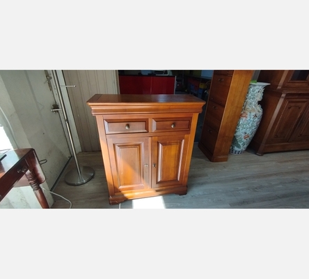 Buffet bas 2 portes 2 tiroirs louis Philippe.