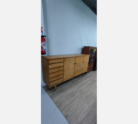 Buffet bas années 50 avec clés