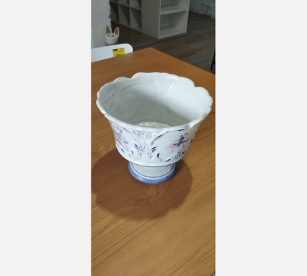 Cache pot en faïence