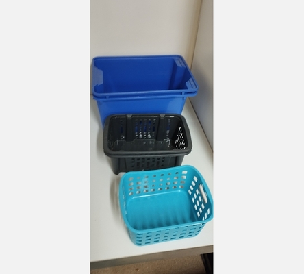 Caisse en plastique diverse