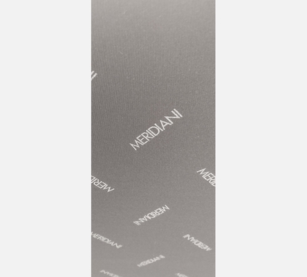 Canapé 2 places en velours beige/taupe de chez Meridiani