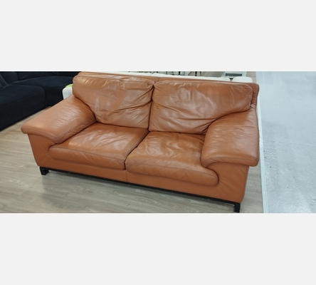 Canapé 2 places Roche Bobois en cuir cognac.