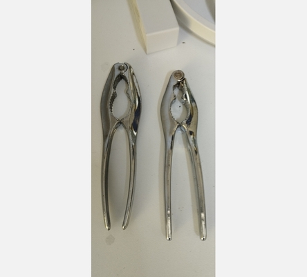 Casse noix en inox