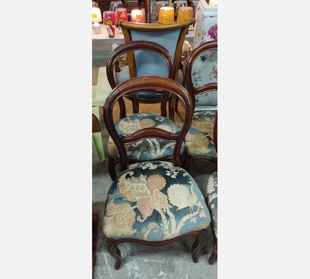 Chaise ancienne Louis Philippe en velours japonisant. La pièce