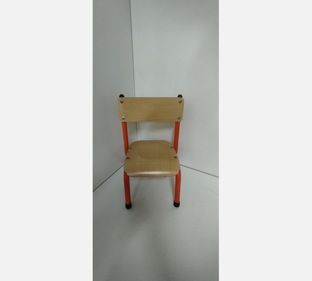 Chaise d'écolier.