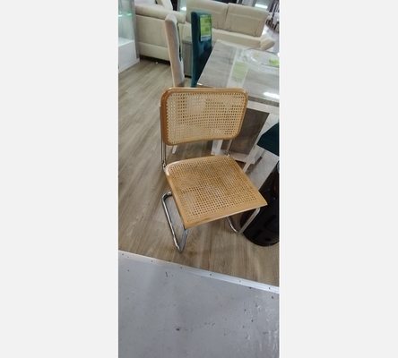 Chaise d'inspiration Marcel Breuer.