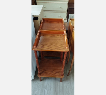 Chevet guéridon bois orangé.