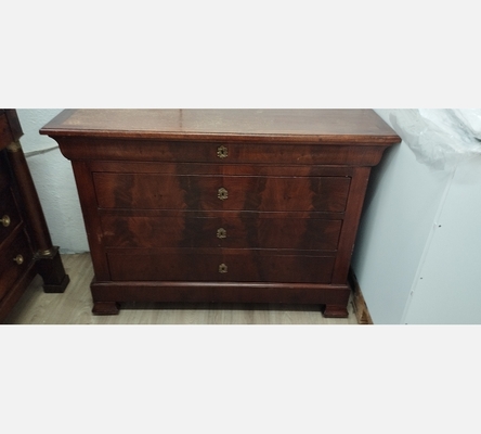 Commode 4 tiroirs Louis Philippe.