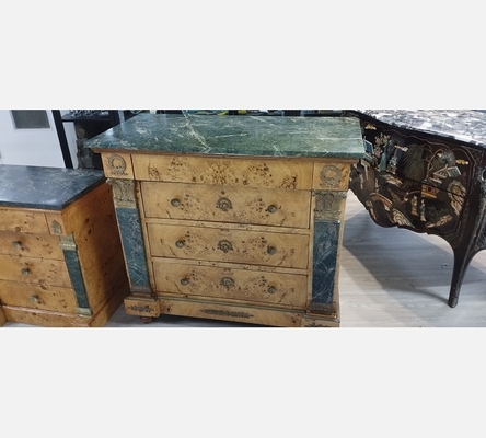 Commode style Empire seule.