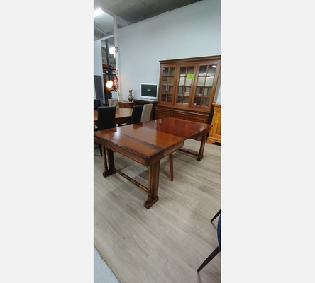 Console transformable en table avec 5 rallonges.