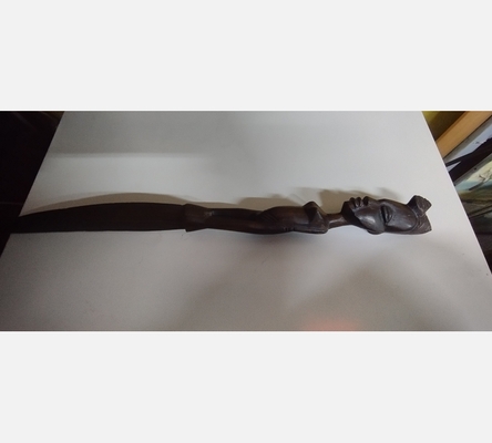 Coutau africain en bois