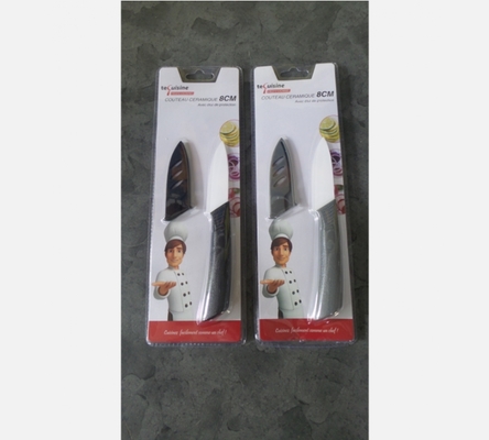 Couteau en céramique avec étui. 8 cm.