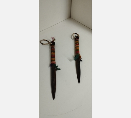 Couteau indien en bois