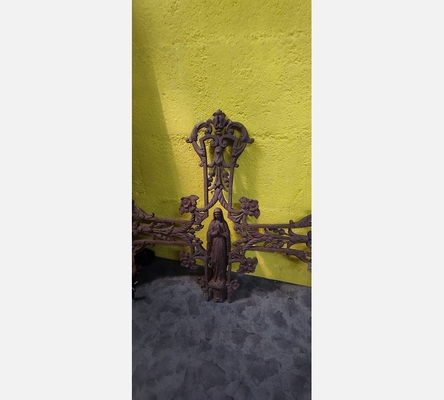 Croix  catholique religieuse  en fer forgé