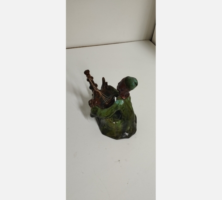 Décoration en terre cuite