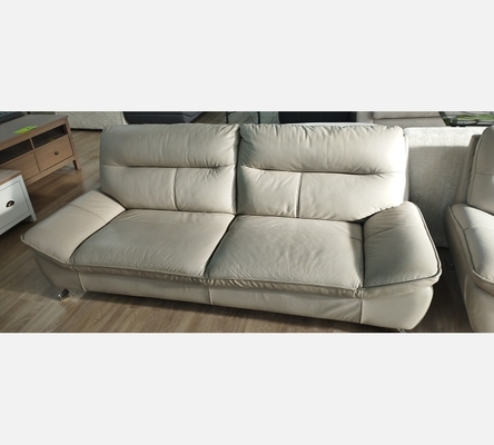 Ensemble en cuir couleur taupe, canapé 3 places et canapé 2 places