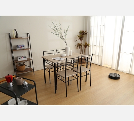 Ensemble Tutti table et 4 chaises teinte chêne et noir.