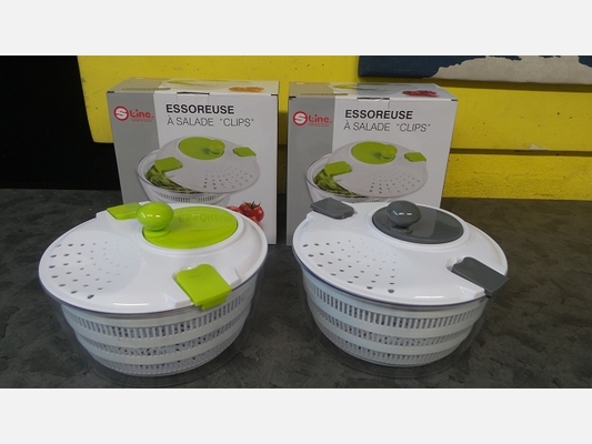 Essoreuse à salade 3L avec clip box pour une meilleurs conservation.