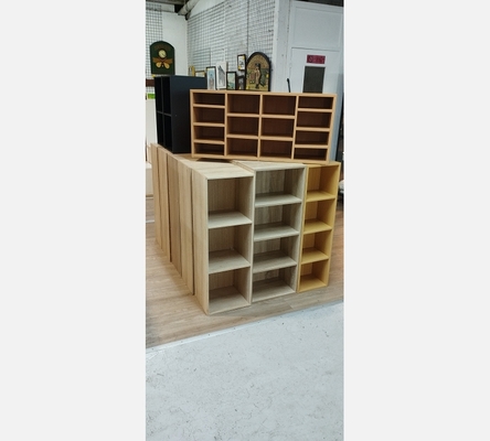 Etagère bibliothèque en mélaminé.