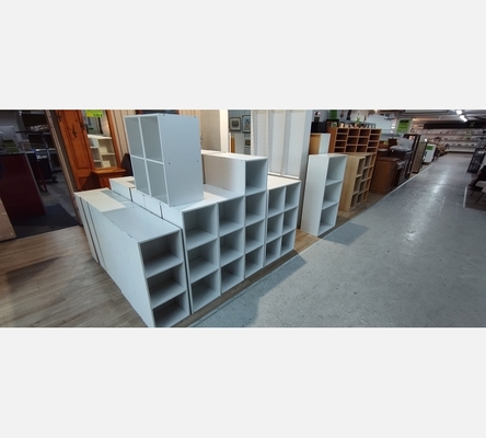 Etagère bibliothèque en mélaminé.