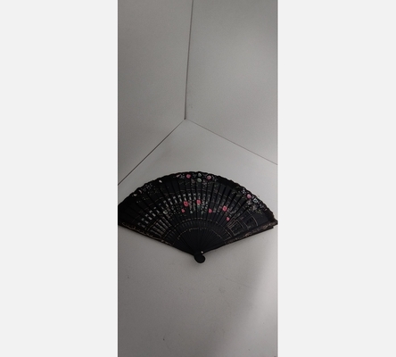 Évantail noir