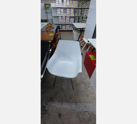 Fauteuil en bois blanc