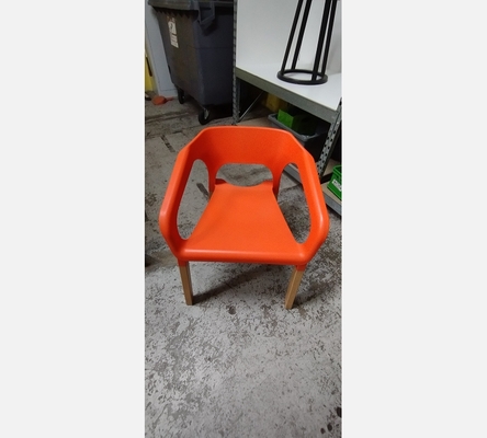 Fauteuil orange Swede.
