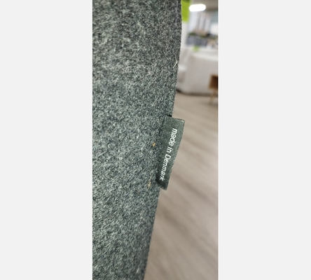 Grand canapé 3 places convertible en feutre gris SoftLine. Made in Denmark.