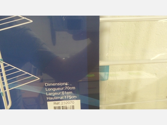 Grand étendoir à linge pliant sur roulettes. 40m.