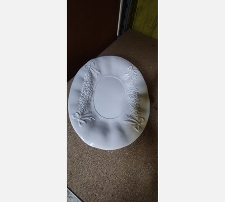 Grand plat en céramique blanc