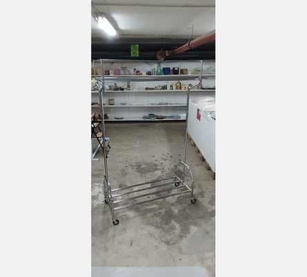 Grand portant en métal chromée