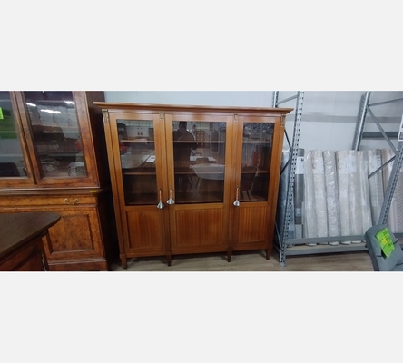 Grande bibliothèque en acajou style Directoire, 3 portes vitrées.