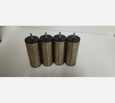 Jeu de 4 pieds de sommier en inox massif. Hauteur 15 cm.