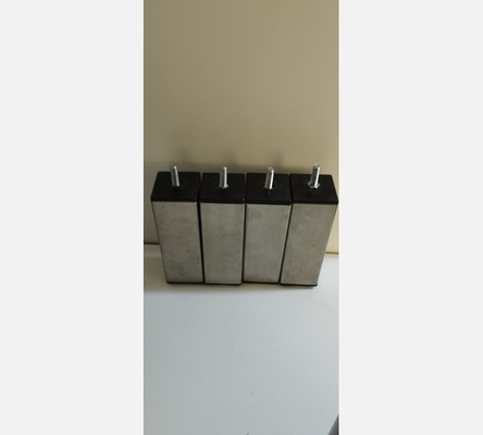 Jeu de 4 pieds de sommiers en inox massif lourd. Hauteur 15 cm.