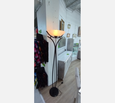 Lampadaire en métal coupe en verre