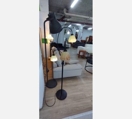 Lampadaire noir 3 feux coupes en verres soufflés