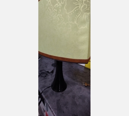 Lampe en céramique noir