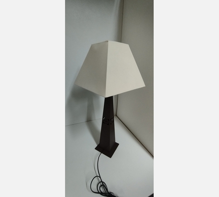 Lampe pyramide marron