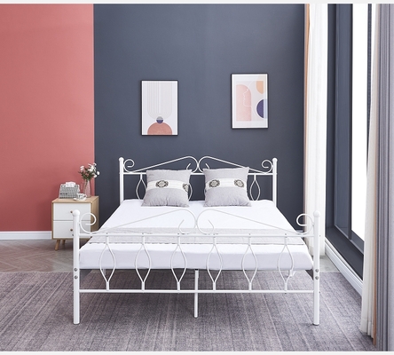 Lit Julie blanc avec sommier intégré 160/200 cm.