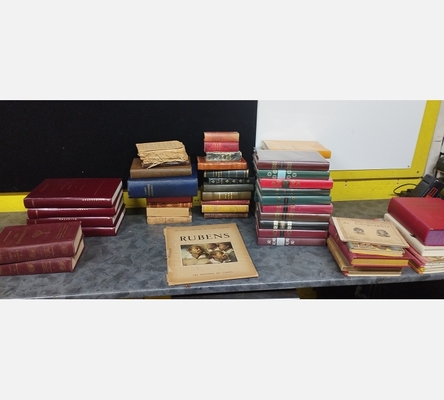 Livre ancien divers. La pièce.